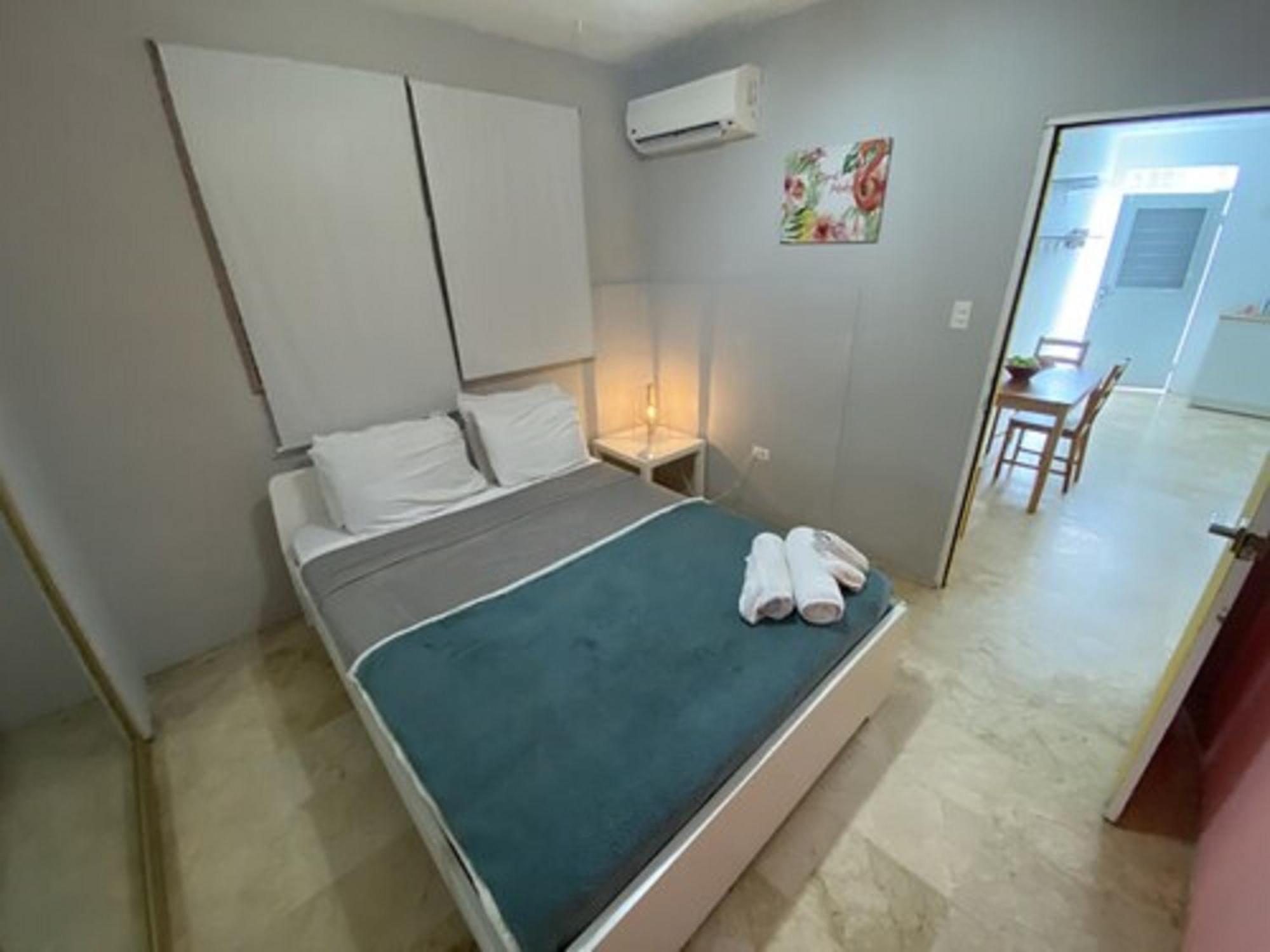 The Pelican Poshtel San Juan Rum bild