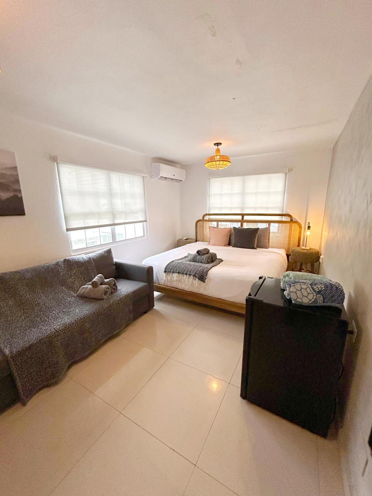 The Pelican Poshtel San Juan Rum bild